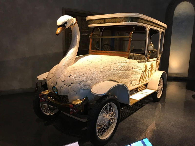 1910 Brook Swan Car. Built for an eccentric (really?) Scotsman living in Calcutta. Features include light-up swans eyes and the ability to jet steam from the swan beak to clear a path and squirt whitewash from the rear for added realism.